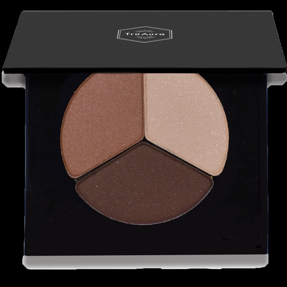 Eyeshadow: Coffee Shop, TruAura Clean Beauty